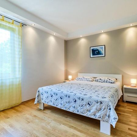 Apartments Ady 말리로시니 외부 사진